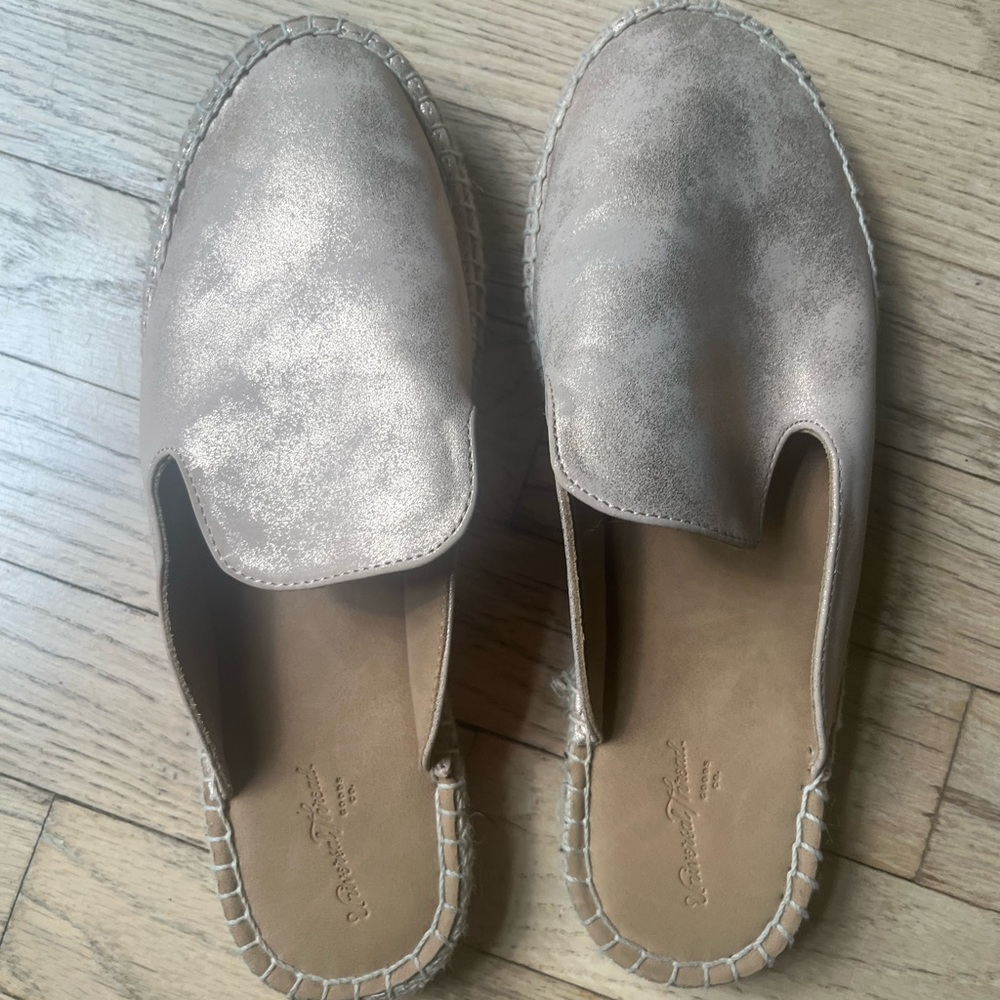 Metallic espadrille slides